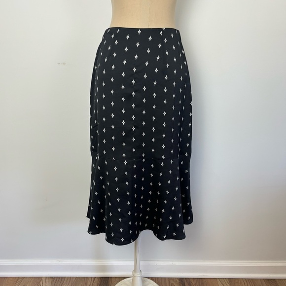 Loft Mermaid Fit Skirt Black Printed Zip Petite 4 - Picture 1 of 7